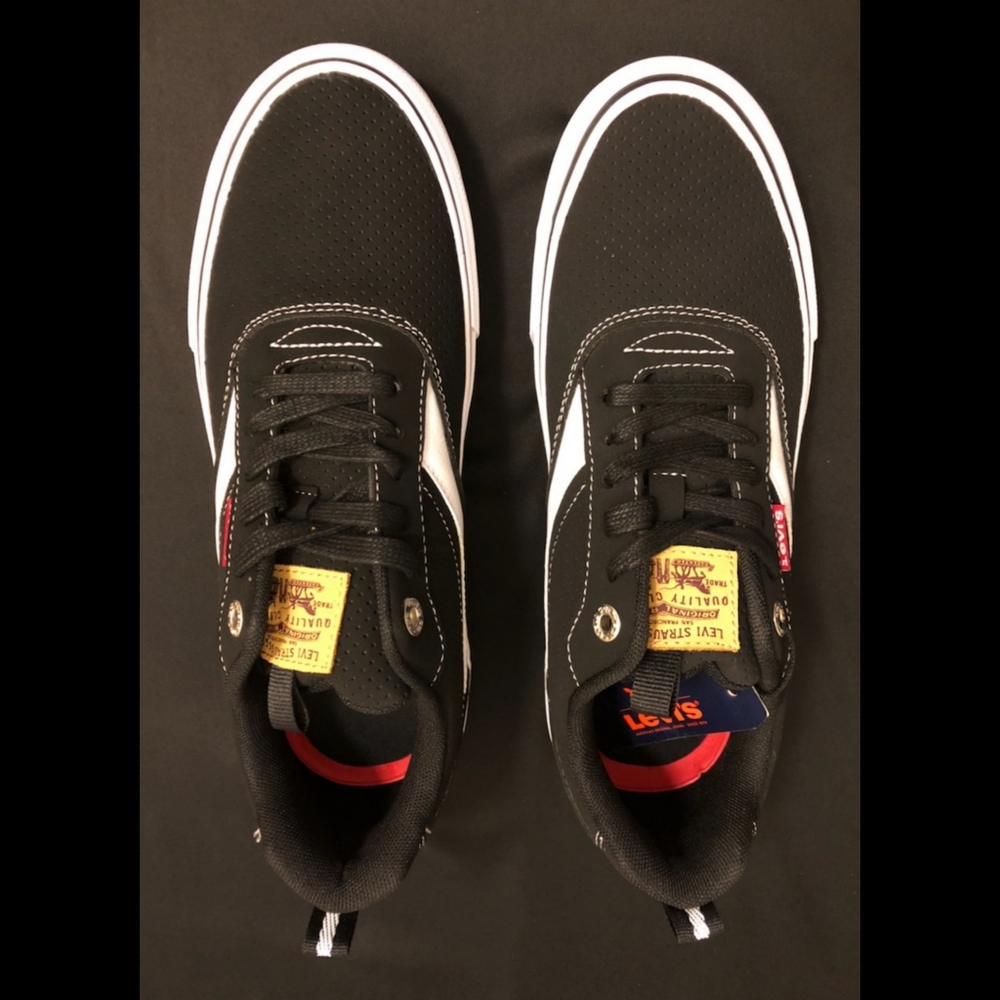 NIB Levi's Lance black & white canvas sneakers - Size 8 - Picture 8 of 10
